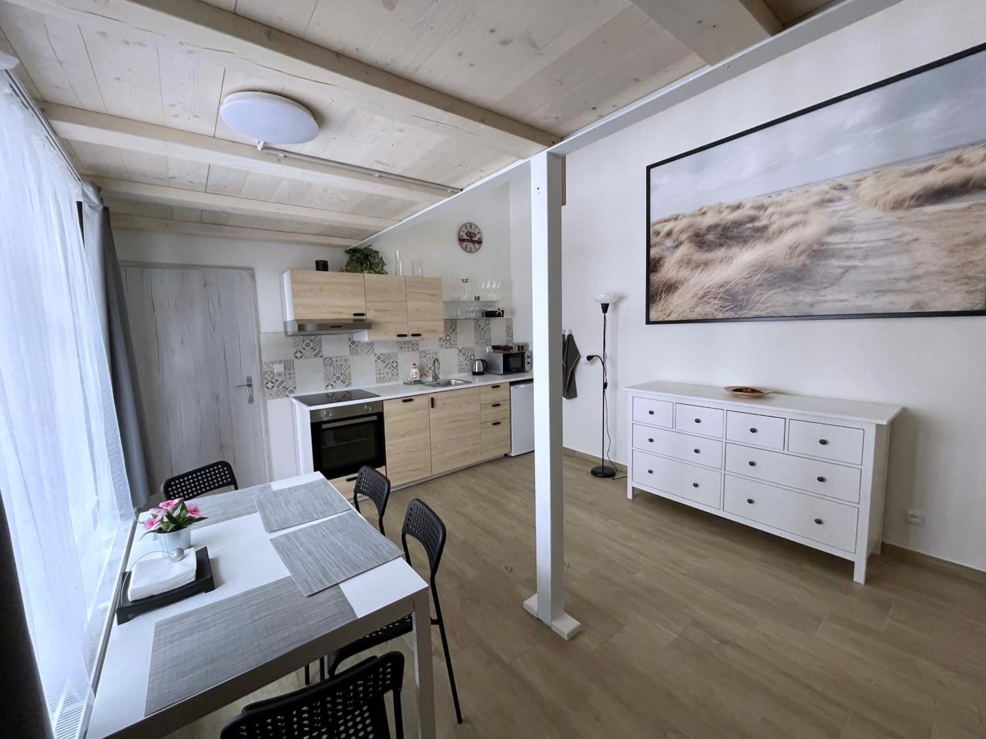 Comfortable Apartments Under The St. Barbara'S Cathedral กุตนาฮอรา ภายนอก รูปภาพ