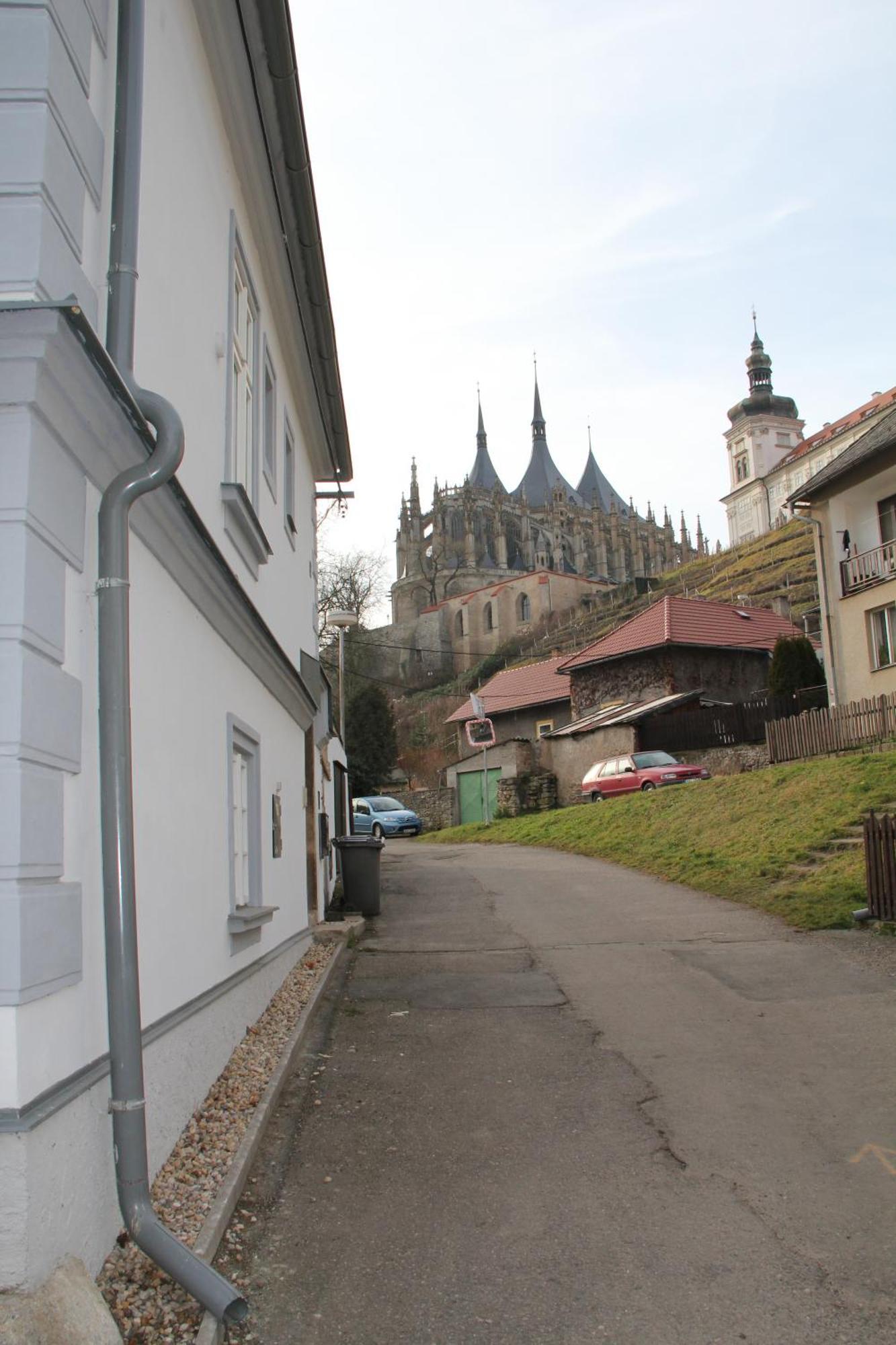 Comfortable Apartments Under The St. Barbara'S Cathedral กุตนาฮอรา ภายนอก รูปภาพ