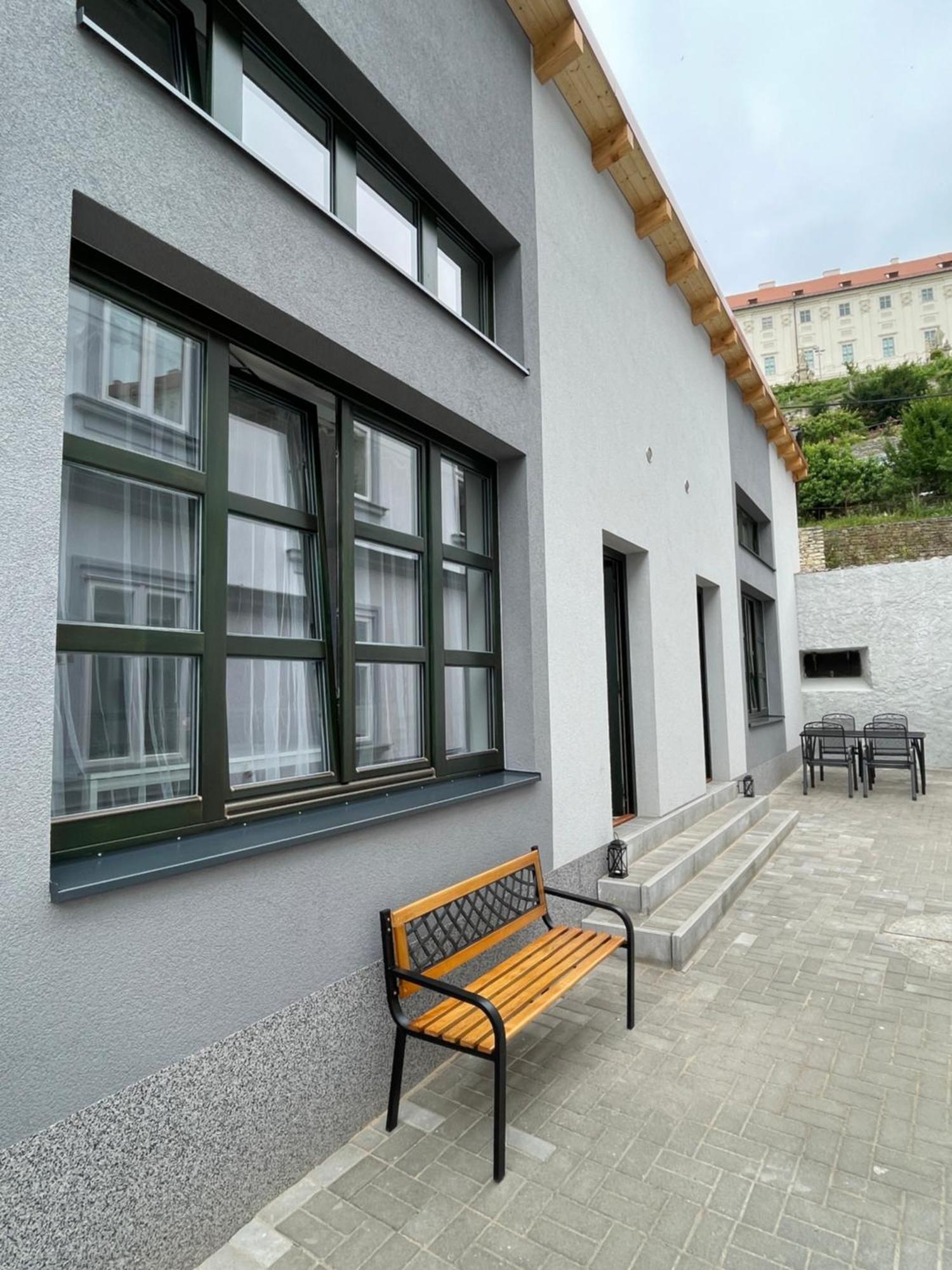 Comfortable Apartments Under The St. Barbara'S Cathedral กุตนาฮอรา ภายนอก รูปภาพ