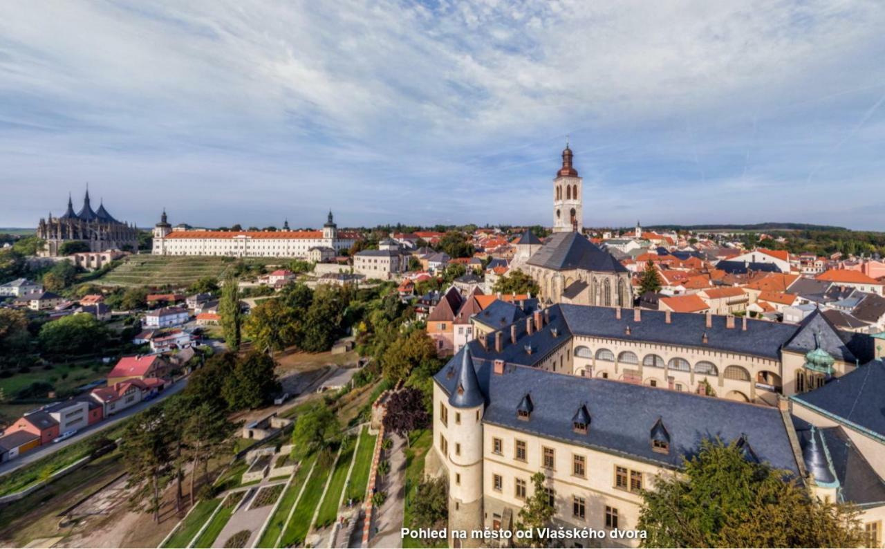 Comfortable Apartments Under The St. Barbara'S Cathedral กุตนาฮอรา ภายนอก รูปภาพ